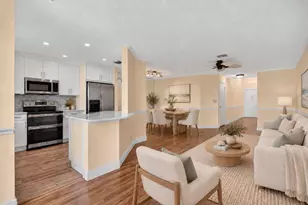 2047 Discovery Cir E, Deerfield Beach, FL 33442 - Photo 11