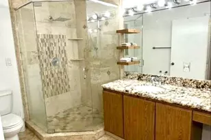 6181 Laurel Ln, Tamarac, FL 33319 - Photo 5