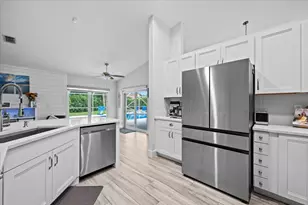 264 Malibu Cir, Greenacres, FL 33413 - Photo 11