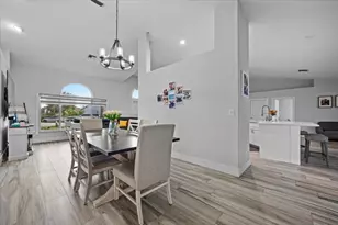 264 Malibu Cir, Greenacres, FL 33413 - Photo 5