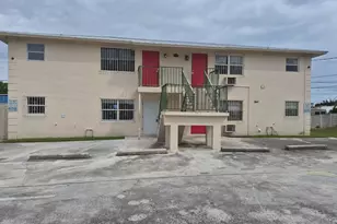 944 W 10th St, Riviera Beach, FL 33404 - Photo 1