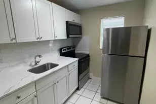 22 NW 8th Ave, Dania Beach, FL 33004 - Photo 3
