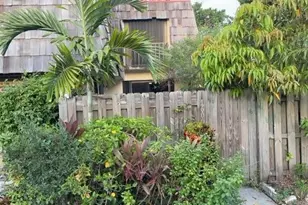 1600 Forest Lakes Cir, West Palm Beach, FL 33406 - Photo 25