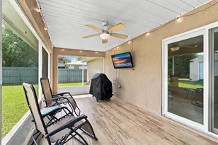 1697 SE Lorraine St, Port Saint Lucie, FL 34952 - Photo 21