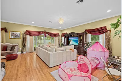 5304 NW 66th Avenue, Lauderhill, FL 33319 - Photo 9