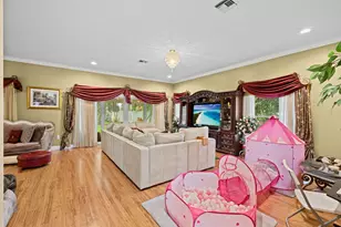 5304 NW 66th Ave, Lauderhill, FL 33319 - Photo 9