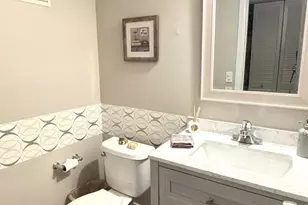 2 Newport A Dr, Deerfield Beach, FL 33442 - Photo 9