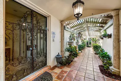 13 Sloans Curve Drive, Palm Beach, FL 33480 - Photo 3