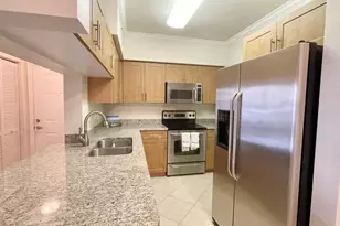 6530 Emerald Dunes Dr, West Palm Beach, FL 33411 - Photo 3