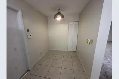 4671 NW 93rd Avenue, Sunrise, FL 33351 - Photo 9