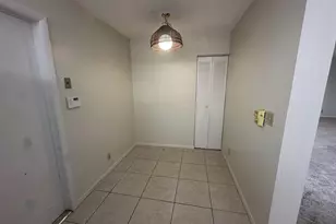 4671 NW 93rd Ave, Sunrise, FL 33351 - Photo 9