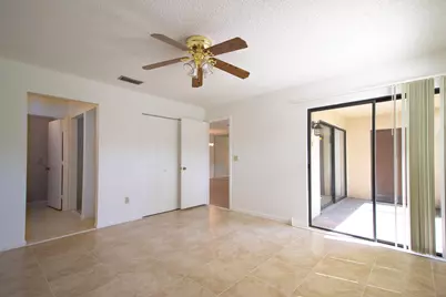 105 Lakeview Drive E, Royal Palm Beach, FL 33411 - Photo 7