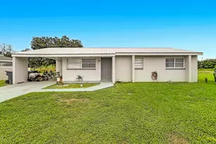 45 Queens Ct, Frostproof, FL 33843 - Photo 1