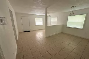 429 SE Lake St, Stuart, FL 34994 - Photo 9