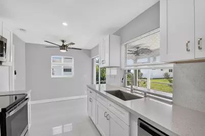 1404 SW 22nd Avenue, Boynton Beach, FL 33426 - Photo 17