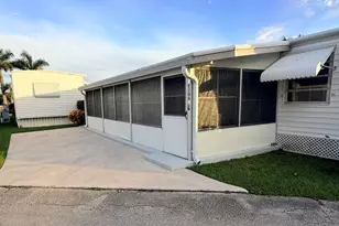 209 E Eagle Dr, Boynton Beach, FL 33435 - Photo 5