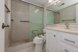 1004 Newport G, Deerfield Beach, FL 33442 - Photo 13
