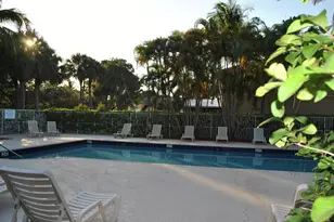 401 Rainbow Springs Terrace, Royal Palm Beach, FL 33411 - Photo 21