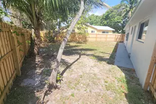 198 SE 27th Ct, Boynton Beach, FL 33435 - Photo 17