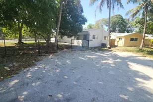 198 SE 27th Ct, Boynton Beach, FL 33435 - Photo 5