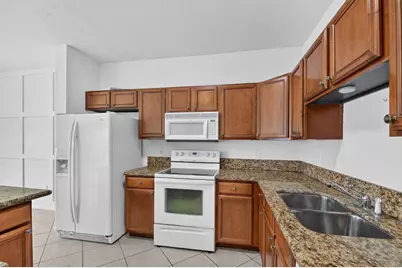 4102 Emerald Vista #4102, Lake Worth, FL 33461 - Photo 9