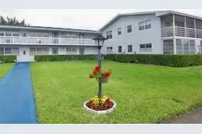 122 Farnham F #122, Deerfield Beach, FL 33442 - Photo 3