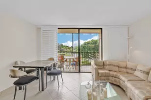 5280 Las Verdes Cir, Delray Beach, FL 33484 - Photo 9