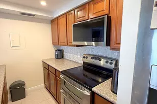 7069 Golf Colony Ct, Lake Worth, FL 33467 - Photo 3