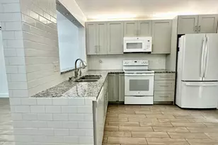 351 Club Cir, Boca Raton, FL 33487 - Photo 15