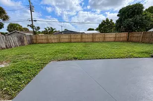 4922 Royal S, West Palm Beach, FL 33415 - Photo 9