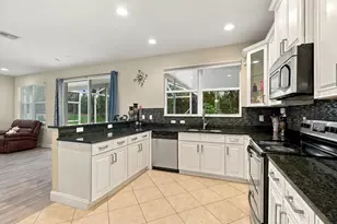 1086 NW Leonardo Cir, Port Saint Lucie, FL 34986 - Photo 13