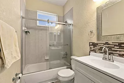 1086 NW Leonardo Circle, Port Saint Lucie, FL 34986 - Photo 35