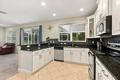 1086 NW Leonardo Circle, Port Saint Lucie, FL 34986 - Photo 13