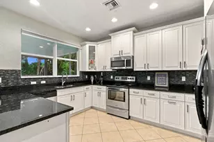 1086 NW Leonardo Cir, Port Saint Lucie, FL 34986 - Photo 11