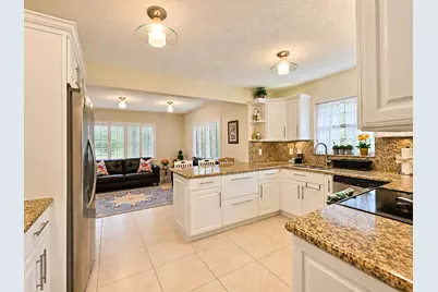 808 E Cypress Lane #P-12, Pompano Beach, FL 33069 - Photo 5