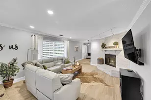 8606 Arrowhead Dr, Lake Worth, FL 33467 - Photo 5