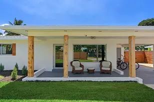 918 SE 3rd Ave, Delray Beach, FL 33483 - Photo 1