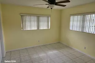 3360 NE 19th Ave, Oakland Park, FL 33306 - Photo 9