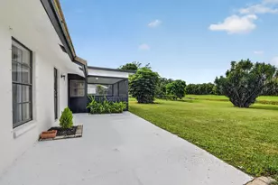 8213 Rose Marie Ave W, Boynton Beach, FL 33472 - Photo 43