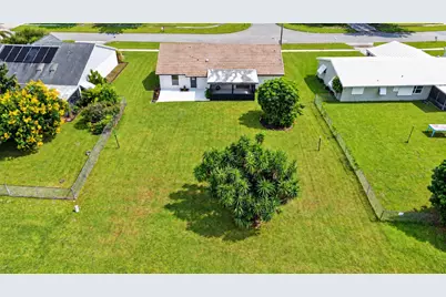 8213 Rose Marie Avenue W, Boynton Beach, FL 33472 - Photo 11