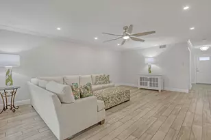 131 Palm Ave, Jupiter, FL 33477 - Photo 9