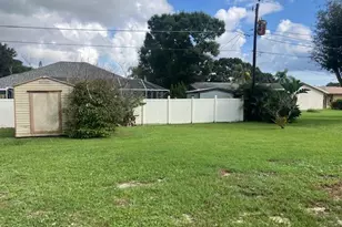 1625 SE Grapeland Ave, Port Saint Lucie, FL 34952 - Photo 11