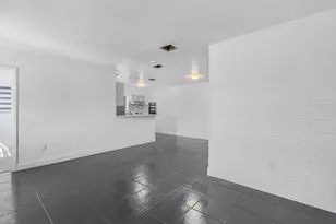 3907 SW 59th Ave, West Park, FL 33023 - Photo 9