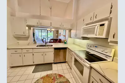 6944 Briarlake Circle #201, Palm Beach Gardens, FL 33418 - Photo 9