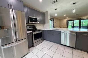 9346 NW 49th Pl, Sunrise, FL 33351 - Photo 15
