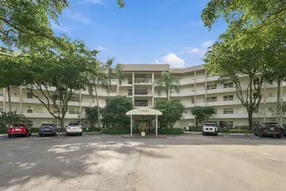 3980 Oaks Clubhouse Drive #212, Pompano Beach, FL 33069 - Photo 17