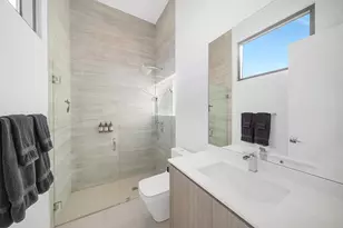 1905 N Hibiscus Dr, North Miami, FL 33181 - Photo 29