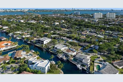1905 N Hibiscus Drive, North Miami, FL 33181 - Photo 9
