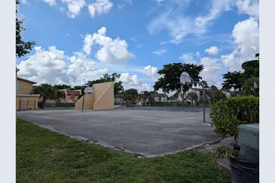 6040 Shaker Wood Circle, Tamarac, FL 33319 - Photo 17