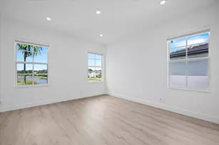 651 Castle Dr, Palm Beach Gardens, FL 33410 - Photo 23